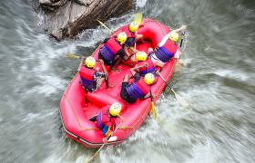 RAFTING NA RZECE